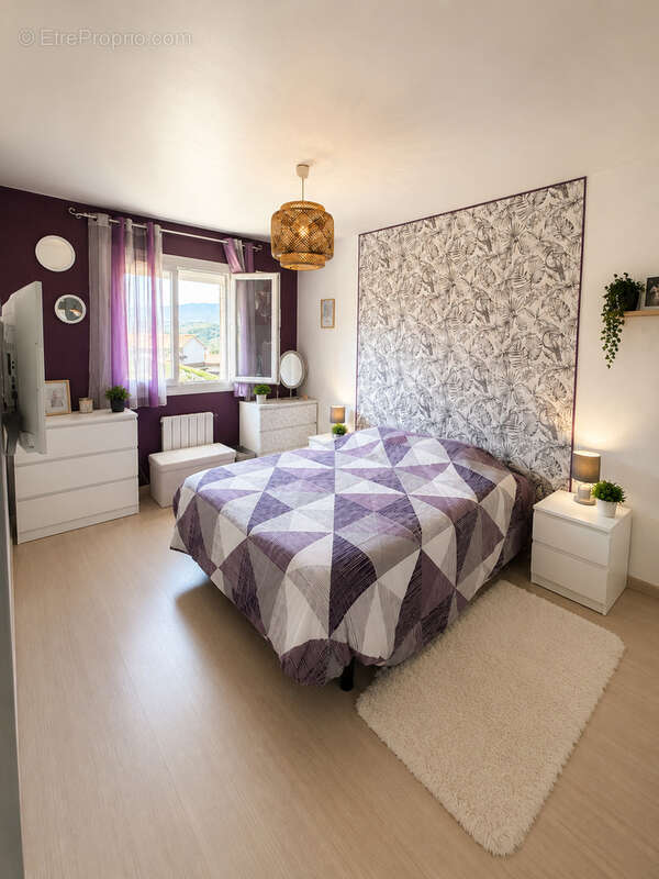 Maison familiale avec studio indépendant, secteur recherché Saint-Clair-du-Rône - photo 8