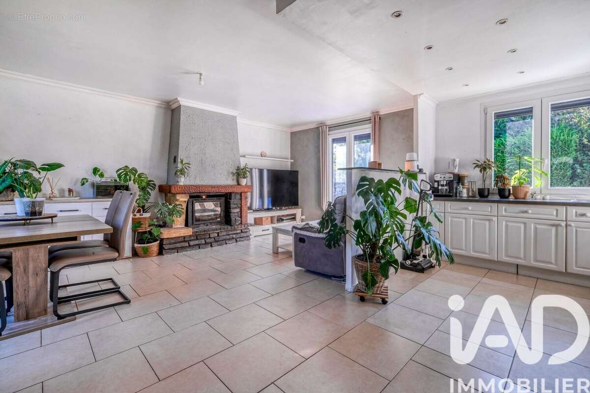 Photo 2 - Maison à ROUVRES-EN-MULTIEN