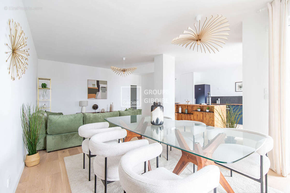 A VENDRE - AGENCE GIBOIRE - Appartement Vannes 5 pièces 127.28 m2 - photo 2