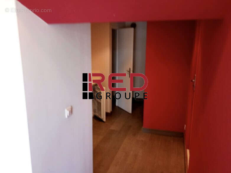 Commerce à EGUILLES