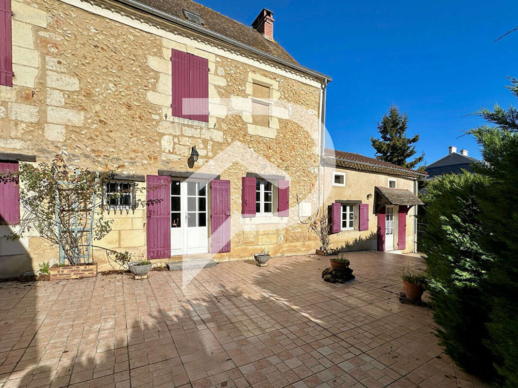 Maison à ISSAC