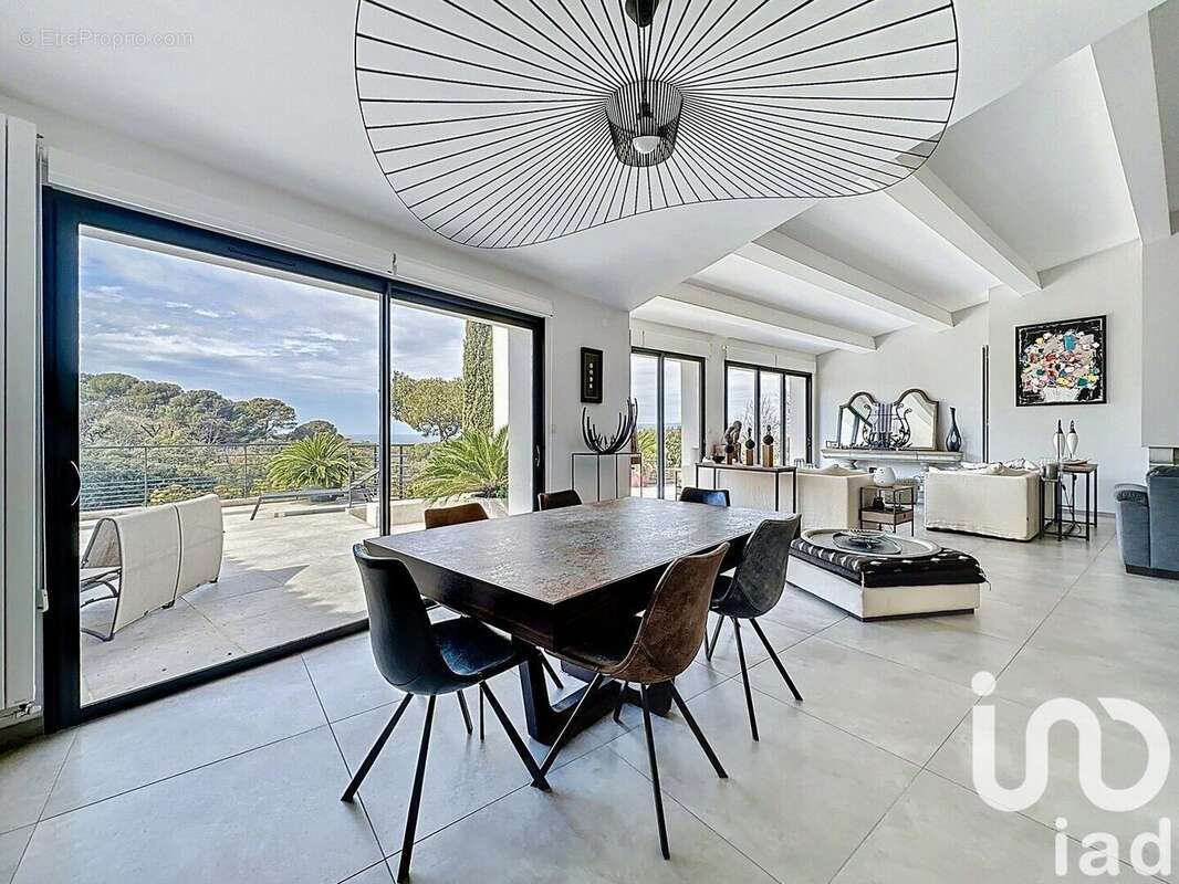 Photo 8 - Maison à SIX-FOURS-LES-PLAGES