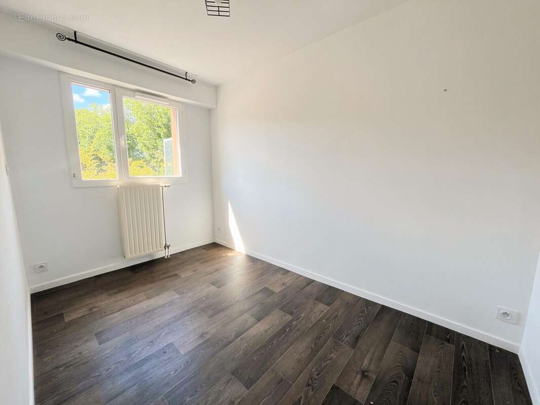 Appartement 56 m² à Chartres-De-Bretagne  - photo 8