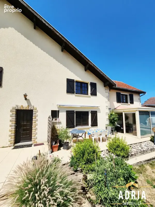 Maison 4 pièces 136 m² à vendre à Valoreille (25190) - photo 3