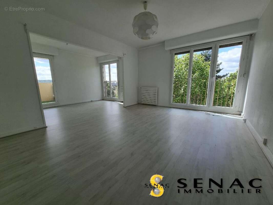 Appartement à LE PLESSIS-BOUCHARD