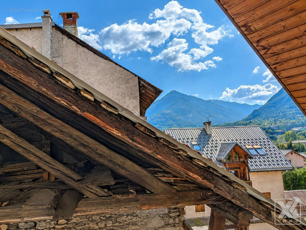 BRIANÇON – Joli T2 traversant de 51,79 m2 + Cave - photo 9