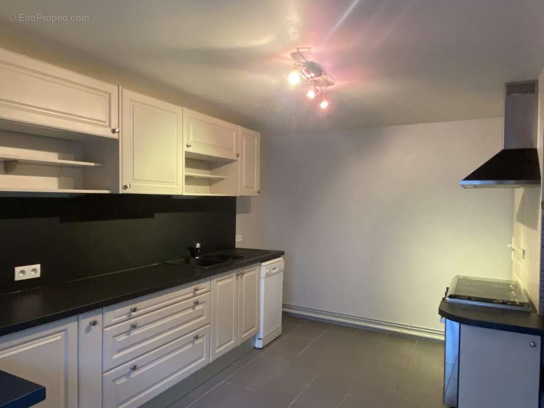 Maison à CHATEAUNEUF-LA-FORET