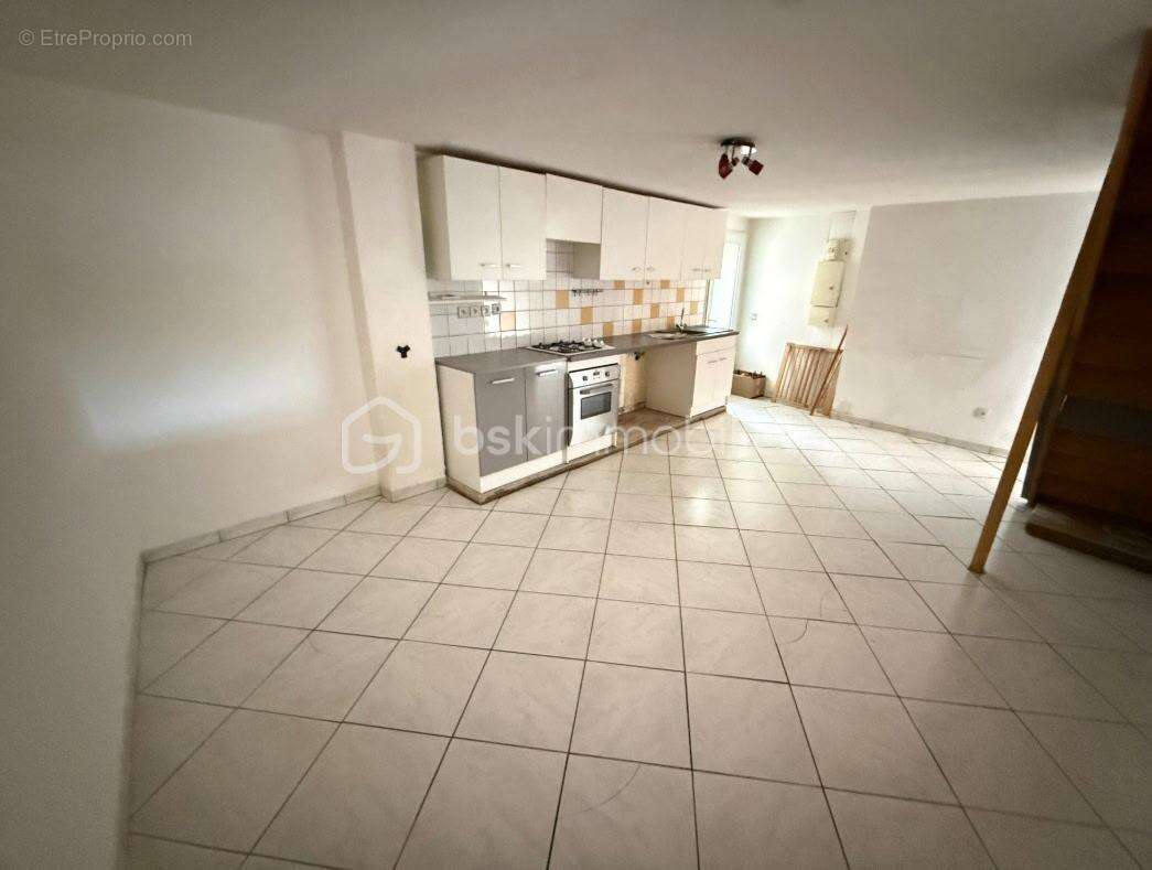 Maison à LAPALUD