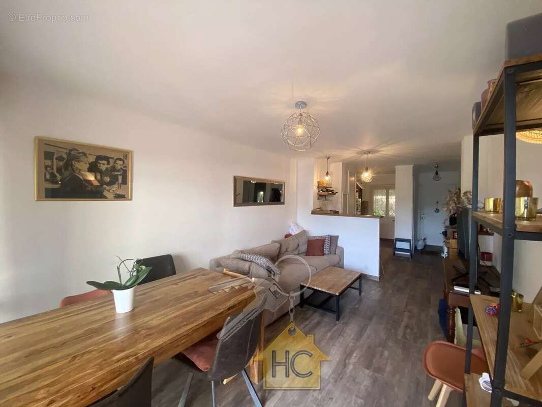 Appartement à LE CANNET