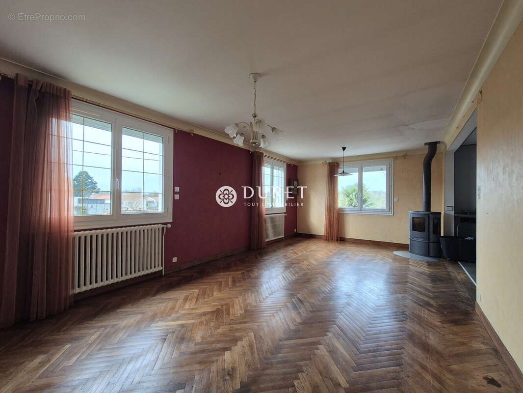 Maison 130 m² à Tillieres  - photo 2