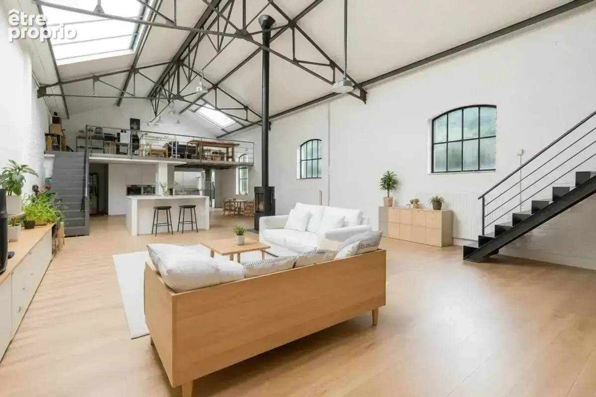 Loft de 5 pièces de 240 m² à Faches-Thumesnil - photo 3