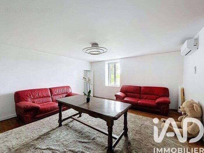 Photo 5 - Maison à SAINT-JUST-EN-CHEVALET