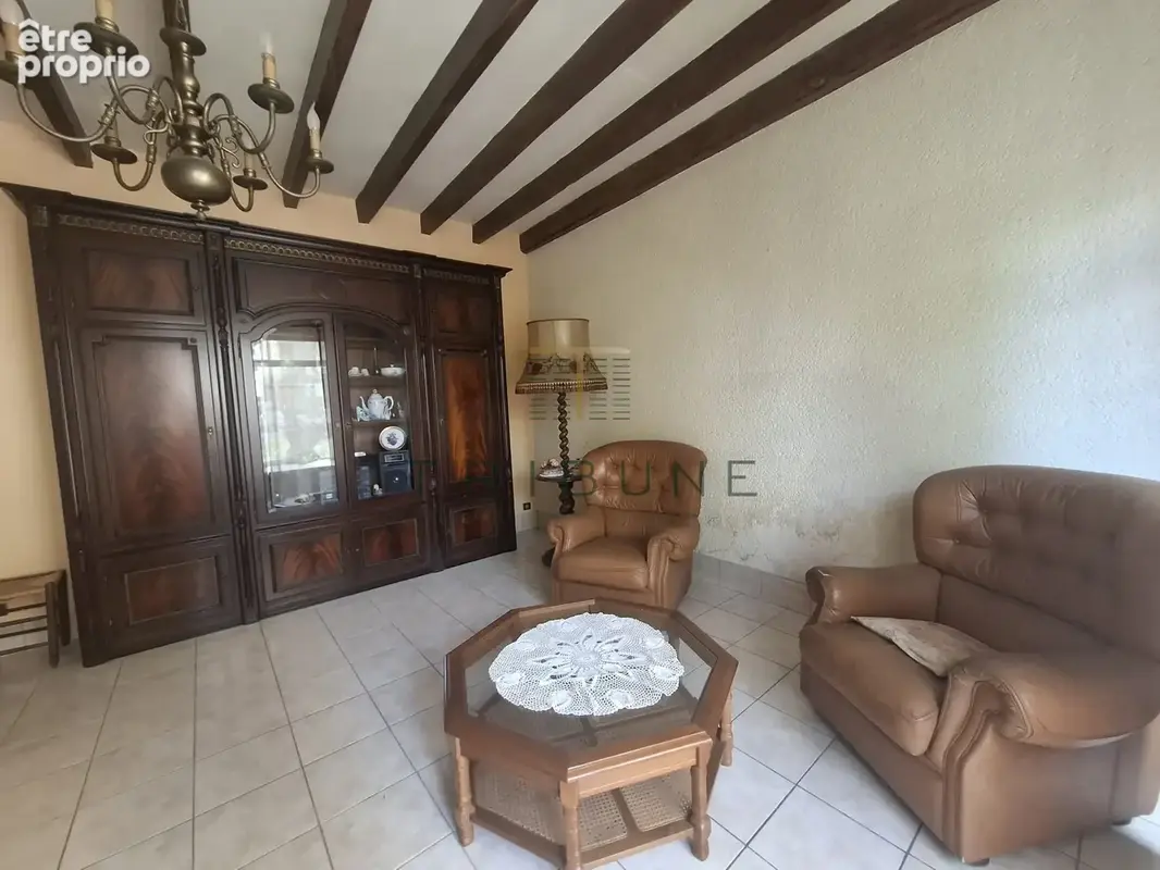 SAINTE COLOMBE EN BRUILHOIS, maison de village de 8 pièces dont 4 chambres - photo 4