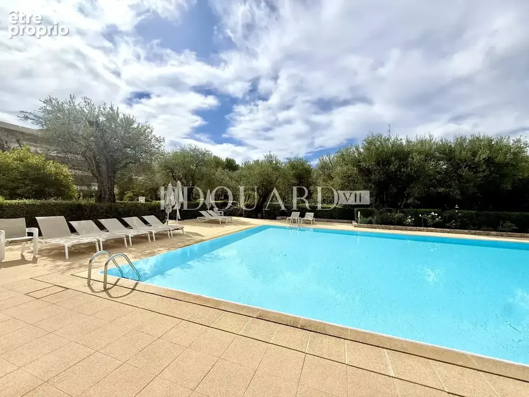 Trois pièces d’exception à Roquebrune Cap Martin, dans immeuble de grand standing avec superbe piscine - photo 5