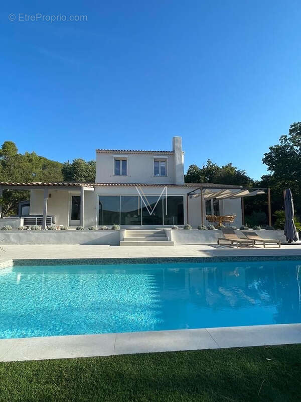 Maison à PLAN-DE-LA-TOUR