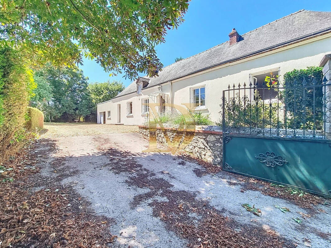 Maison à LUZILLE