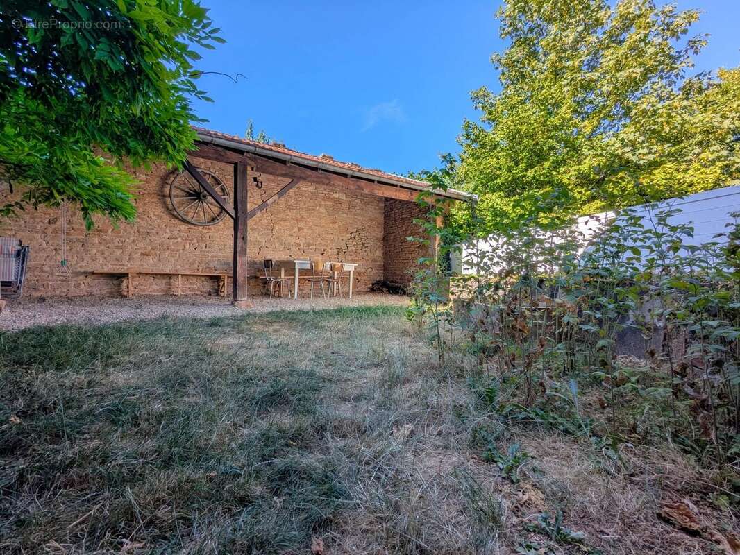 Maison 225 m² à Hurigny  - photo 34