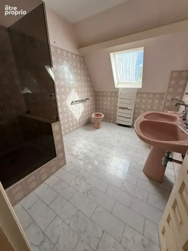 Dans un quartier prisé villa de 210 m2 dans un parc de 2000m2 - photo 15
