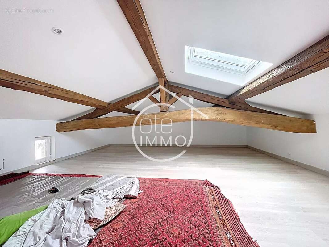 Maison à SAINT-MAGNE-DE-CASTILLON