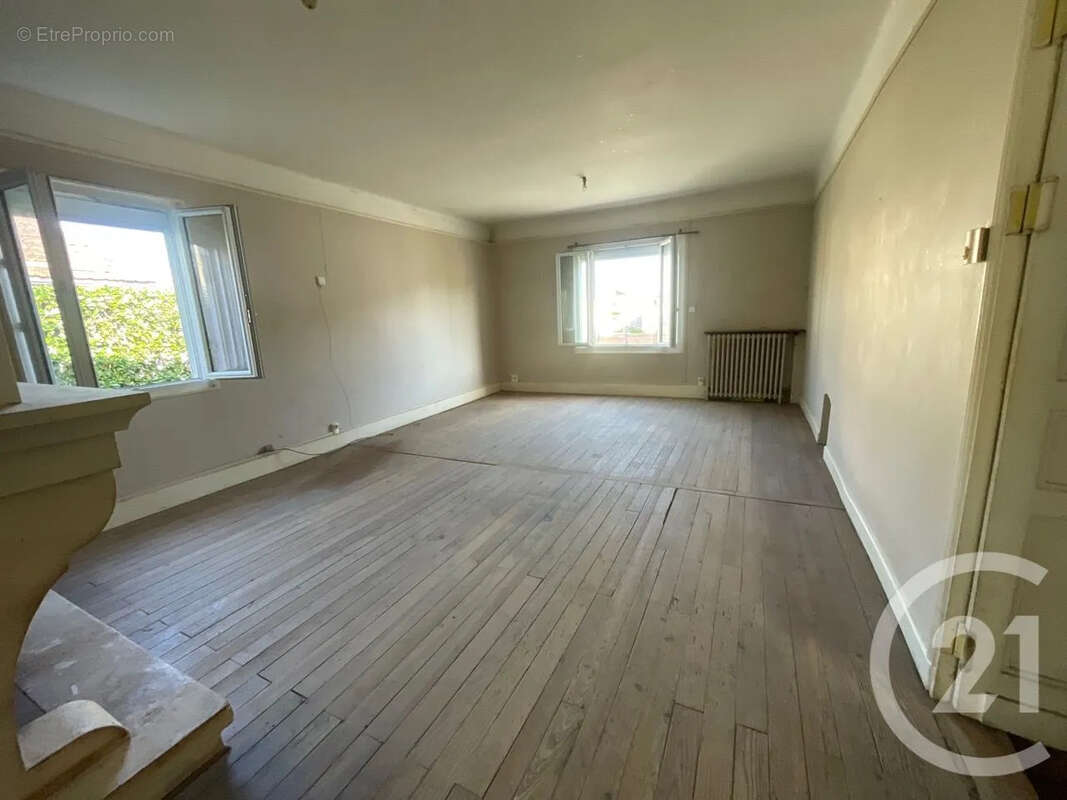 Maison 166 m² à Saint-Aigulin  - photo 2