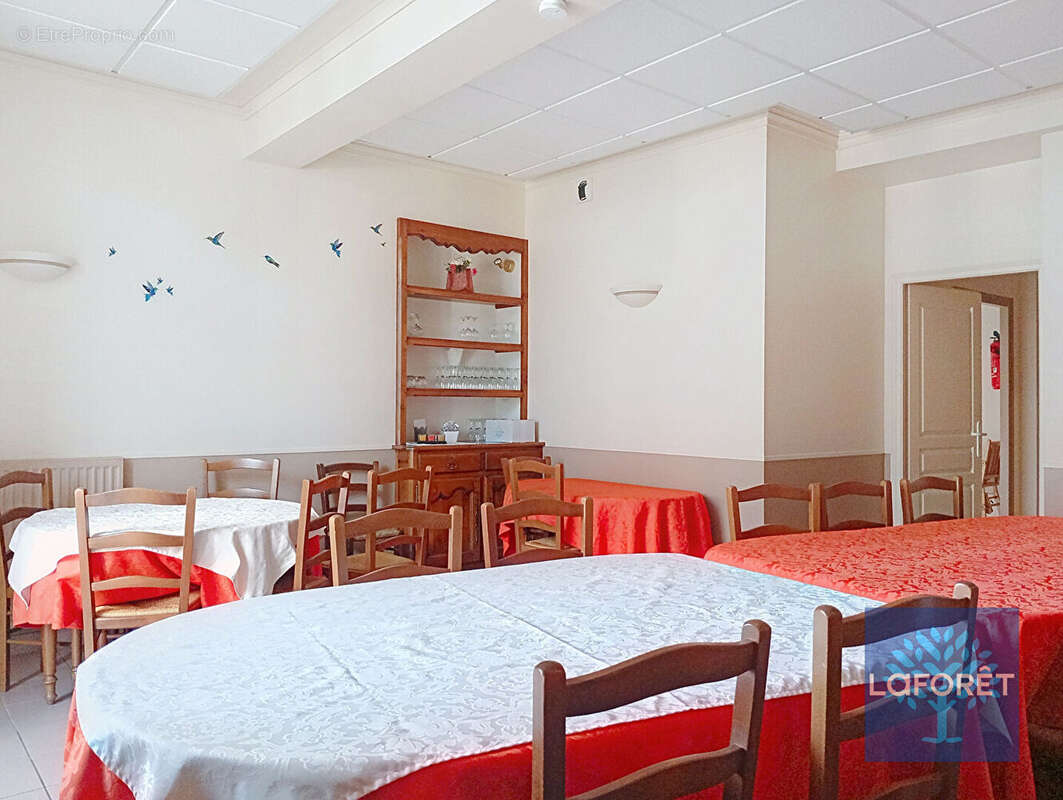 Commerce à LES ESSARTS