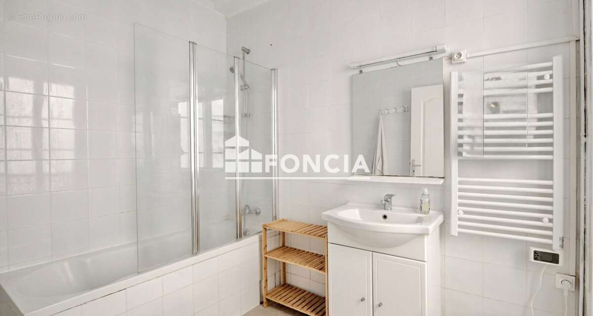 Appartement à PARIS-3E