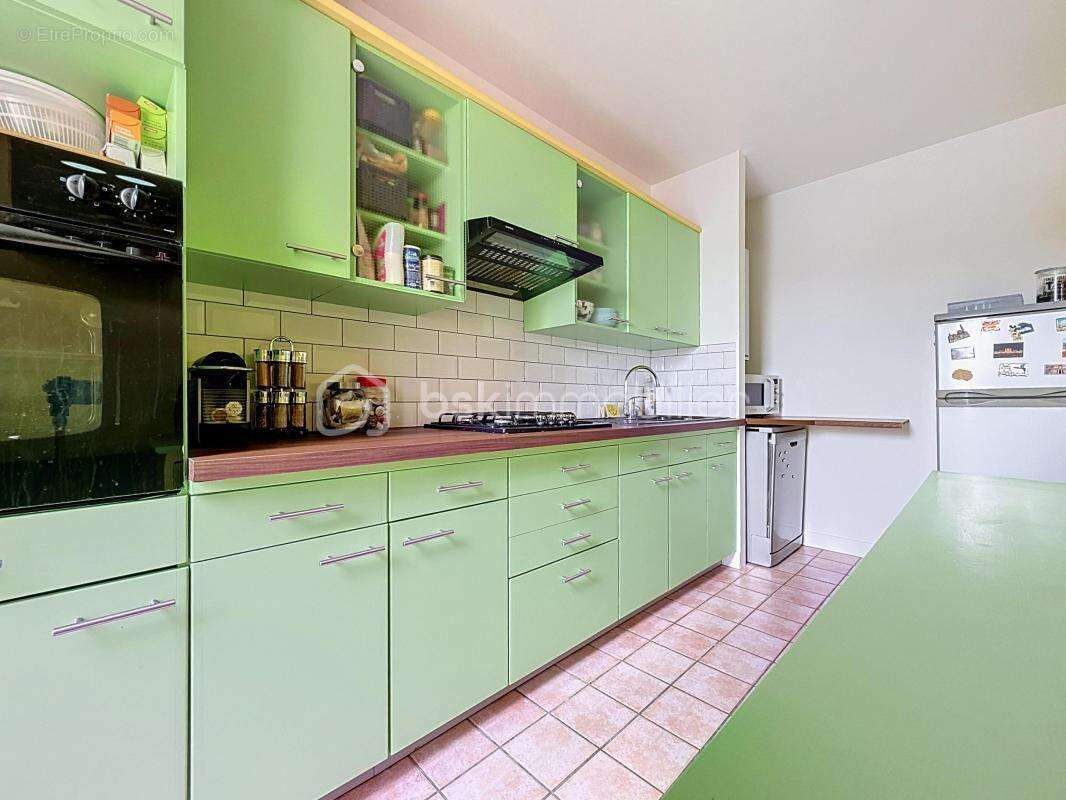 Appartement à EZANVILLE