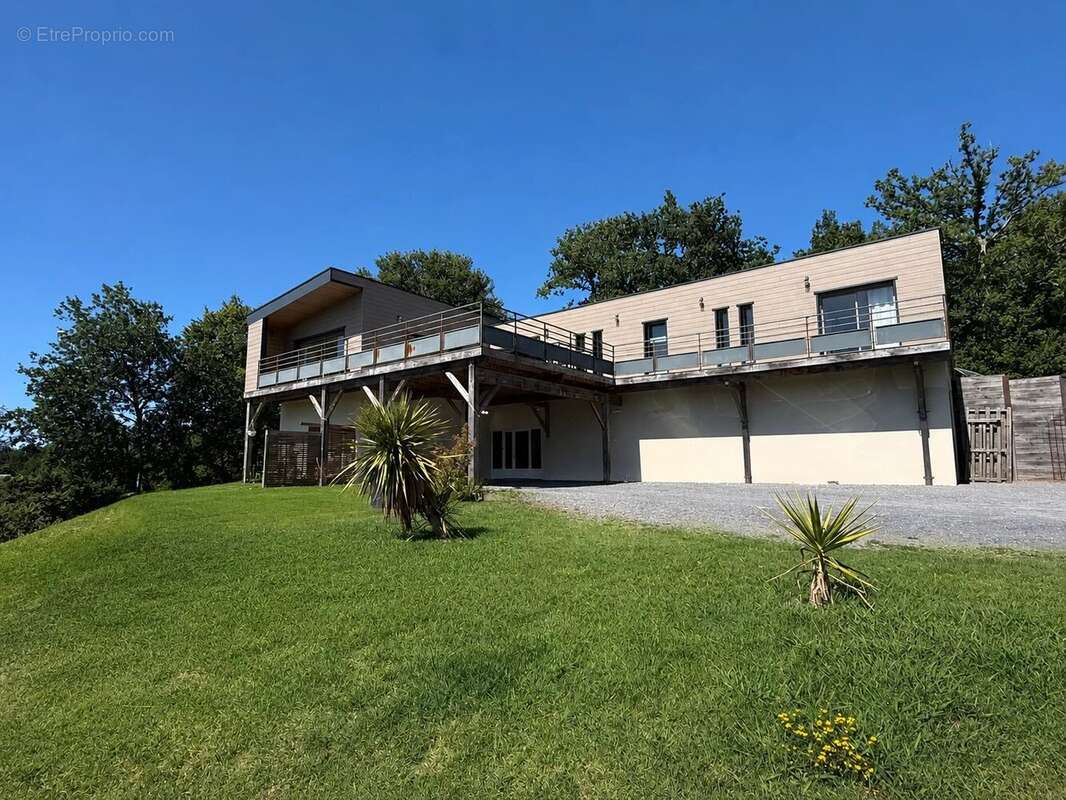Maison d'architecte, coup de coeur située à Nogaro - photo 2