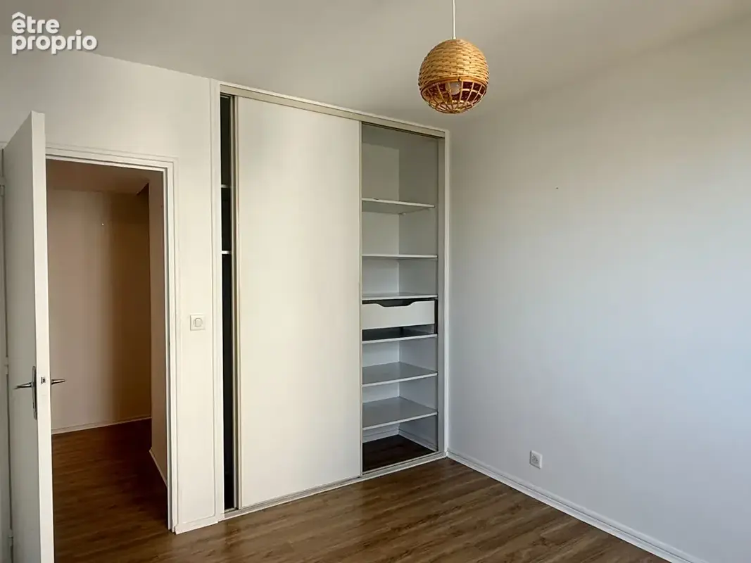 CLERMONT-FERRAND / Hyper-Centre appartement à vendre en étage élevé avec terrasse ! - photo 12