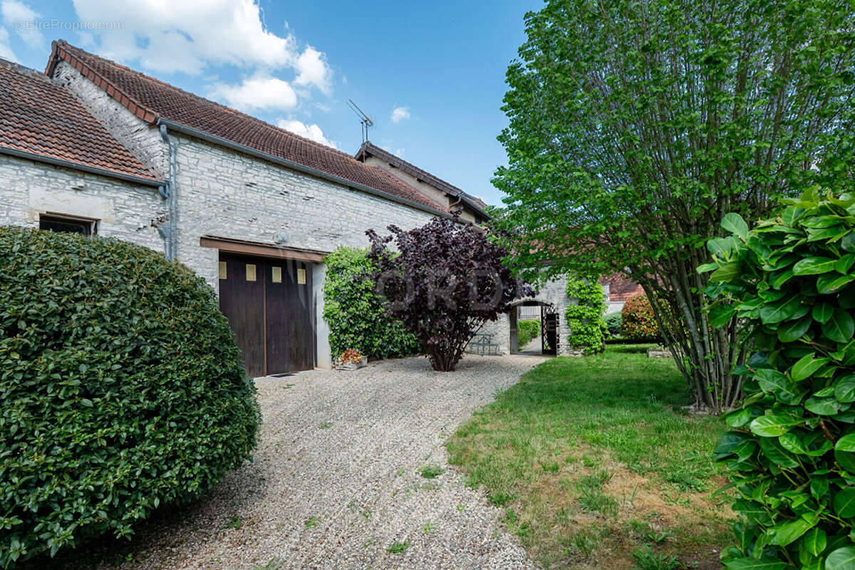 Maison Sainte Vertu - photo 4