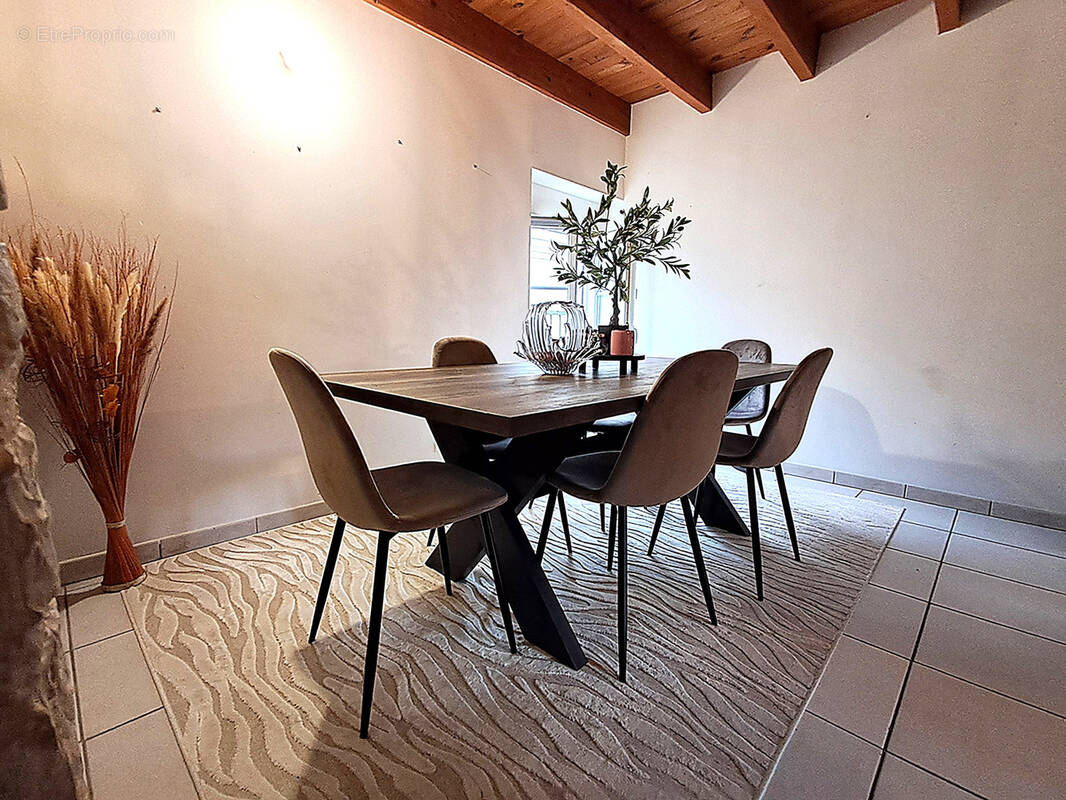 Maison à NEUVILLE-DE-POITOU