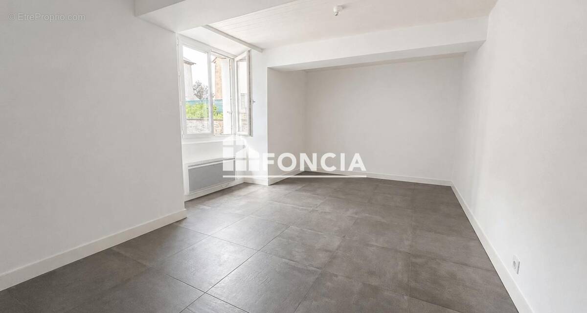 Appartement à MELESSE