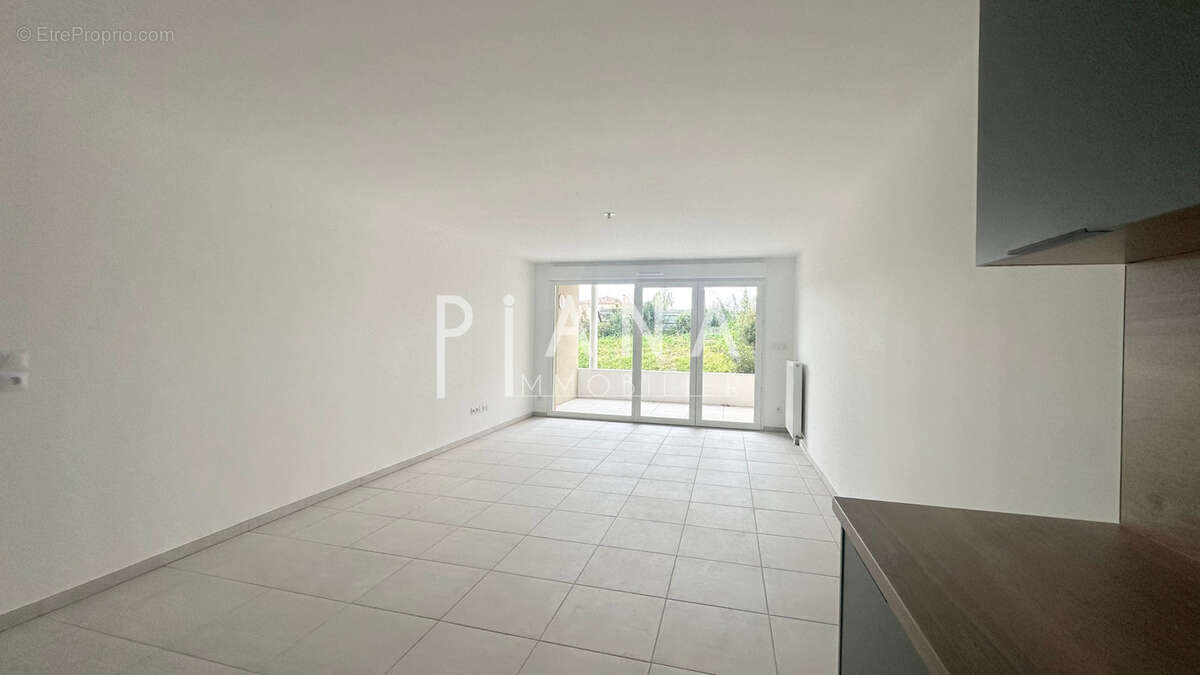 Appartement à LANCON-PROVENCE