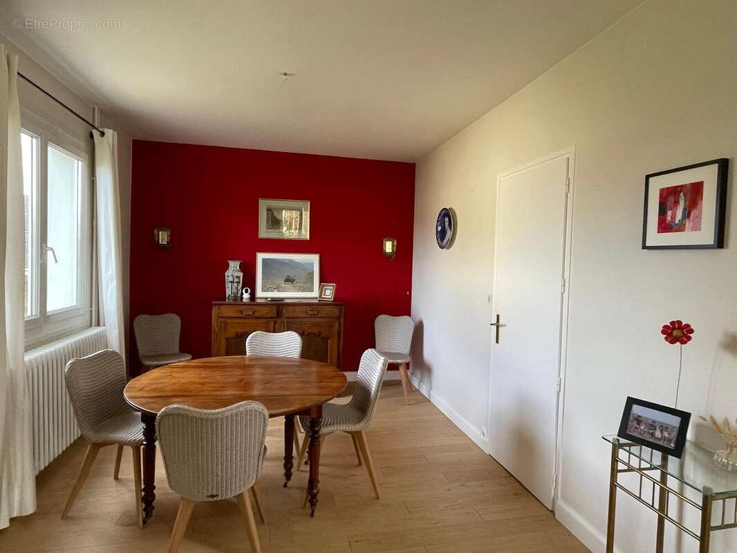 Maison à SAINT-DOULCHARD