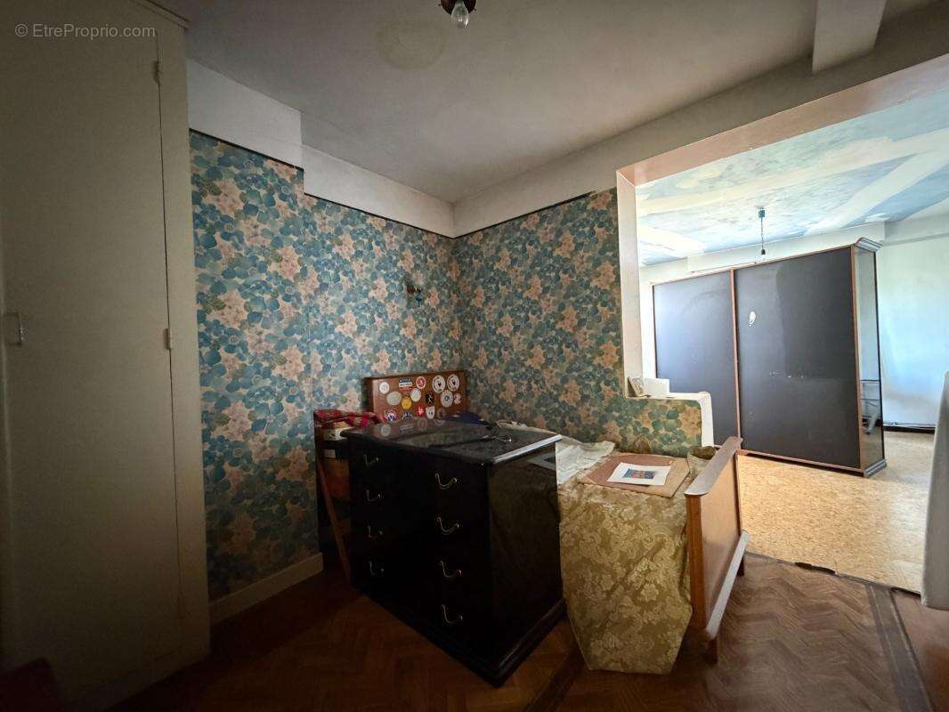 Maison en briques a renover,120m², grand sous/sol - photo 9