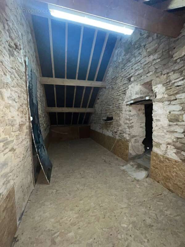 Maison à SAINT-VICTOR-SUR-OUCHE