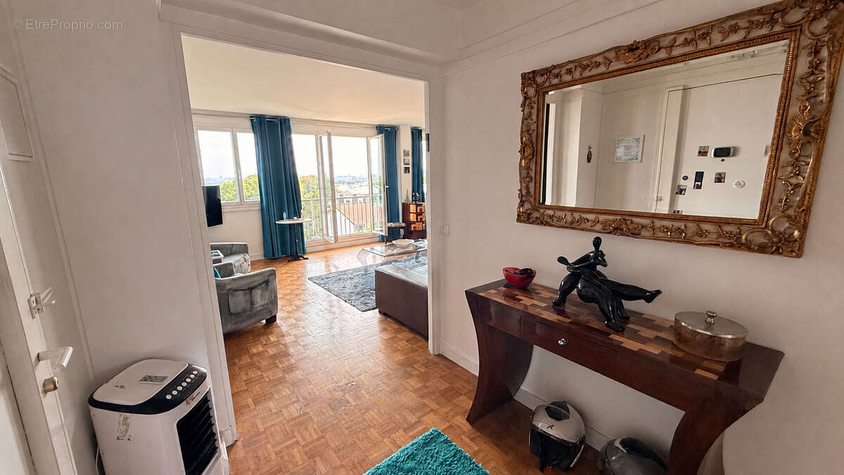 Appartement 4 pièces à Saint-Cloud avec vue Tour Eiffel - photo 3