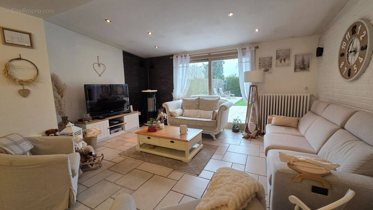 Maison à AVESNES-LES-AUBERT