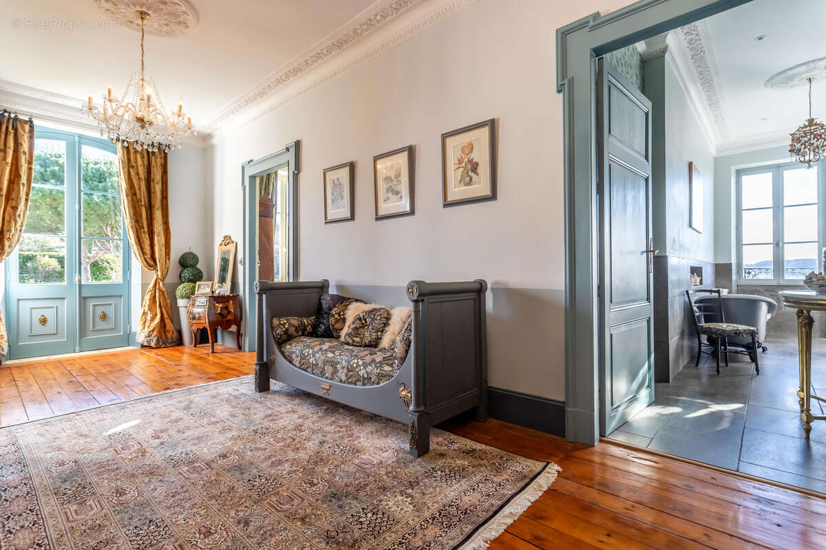 Domaine avec manoir, installations événementielles, annexes et atelier - photo 29
