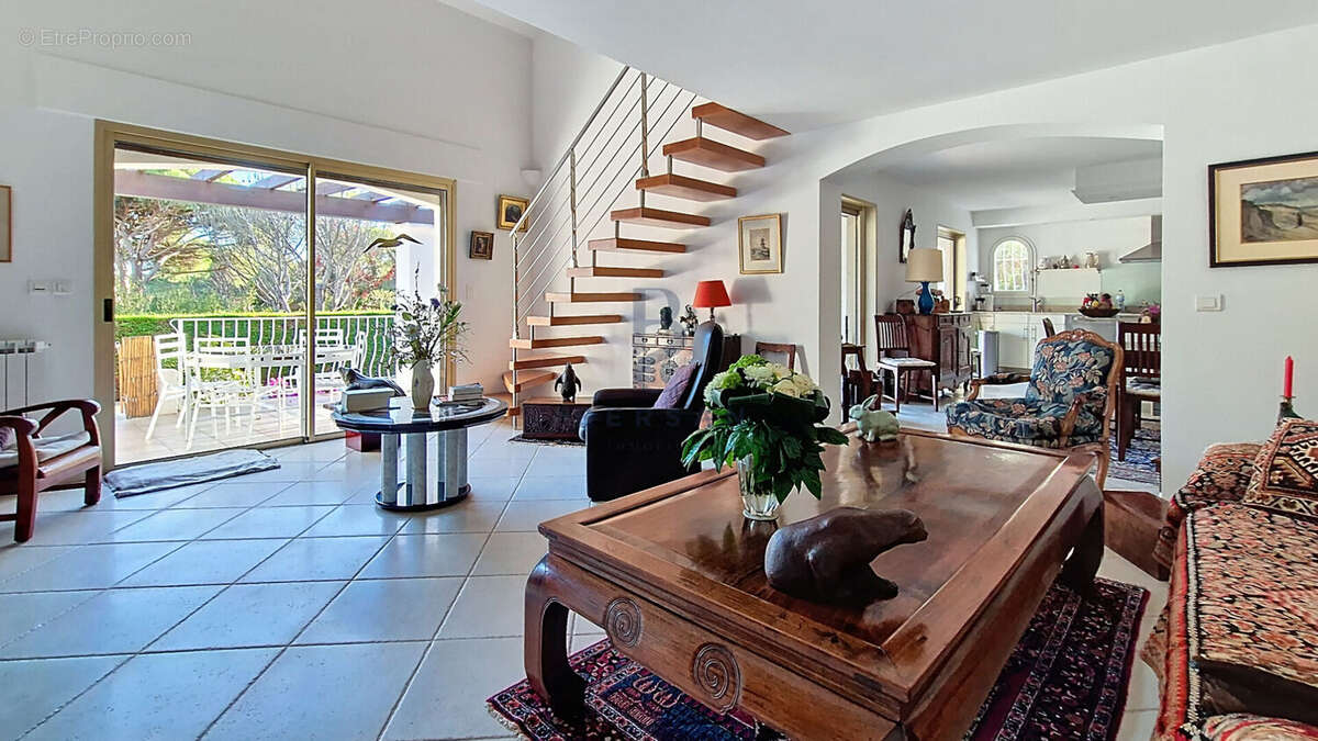 Maison à SAINT-RAPHAEL