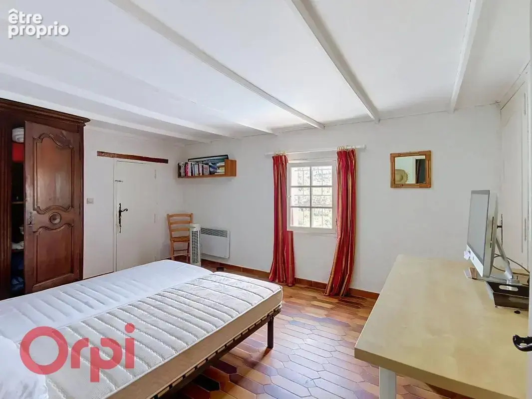 Véritable mas à vendre à Evenos - photo 10
