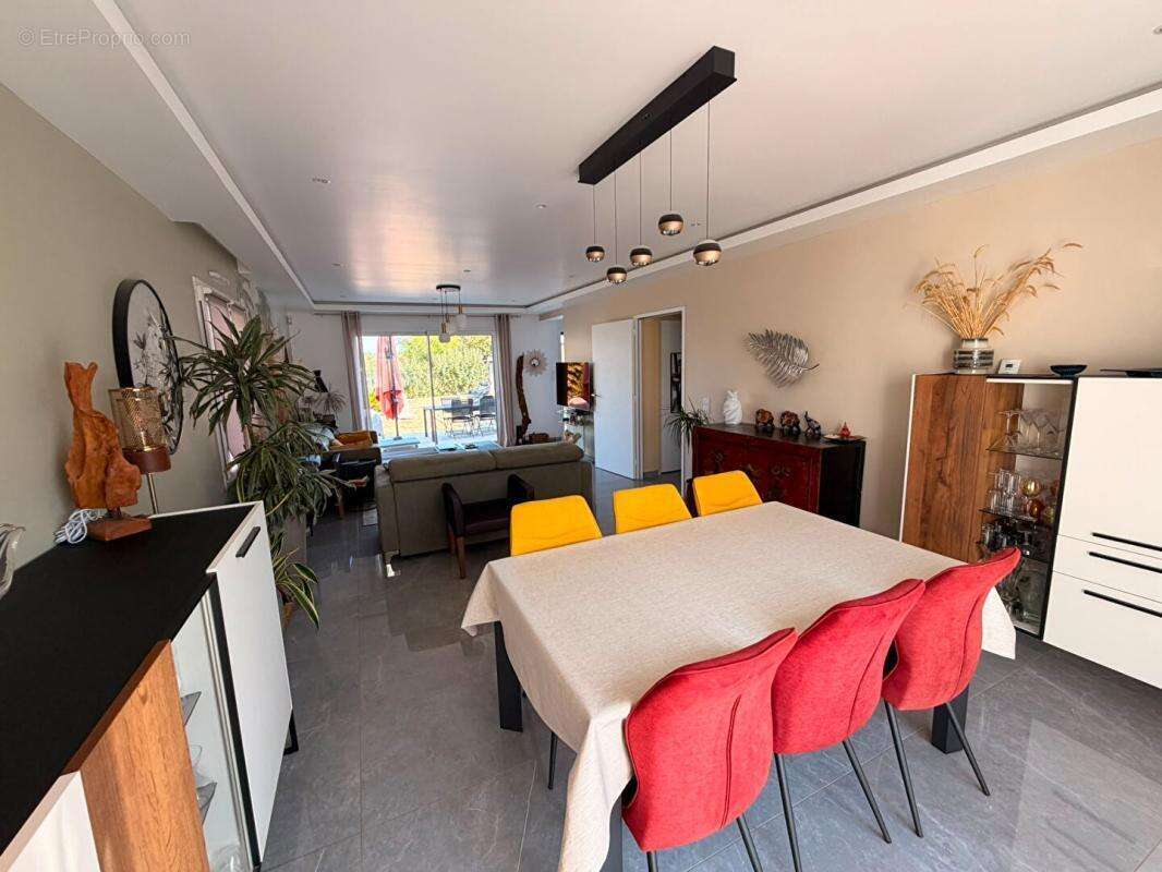 Maison contemporaine d'exception avec piscine couverte à Cholet - photo 3