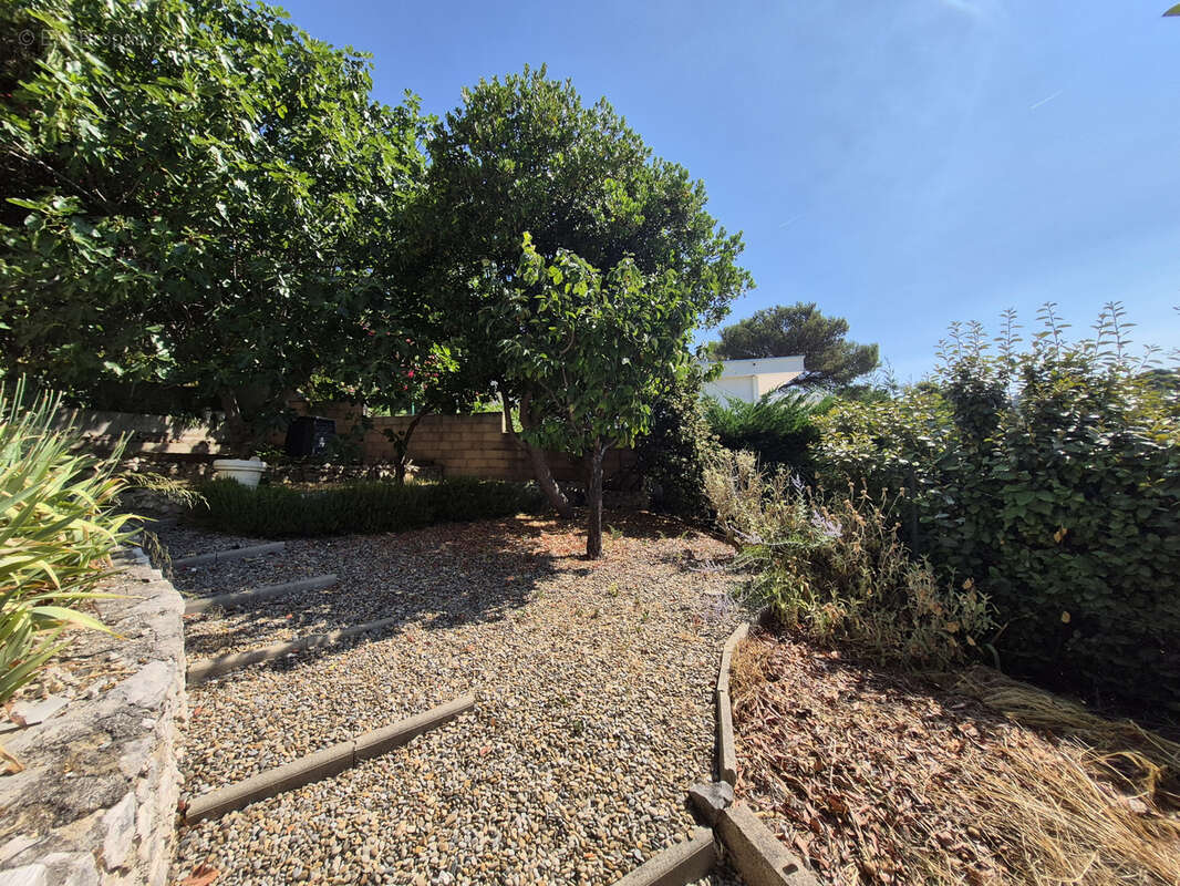 Villa avec 7 pièces 215 m2 à Carnoux-En-Provence - photo 6