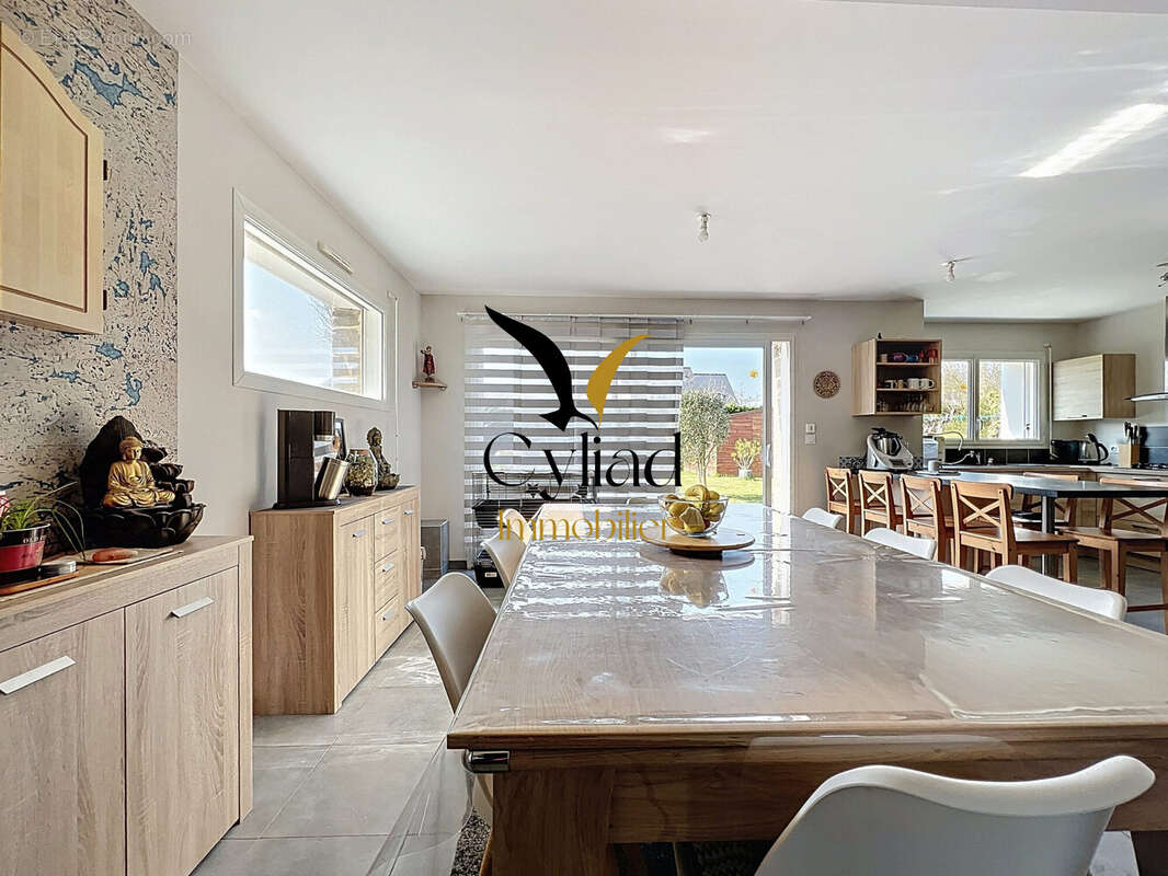 Maison à SAINT-MELOIR-DES-ONDES