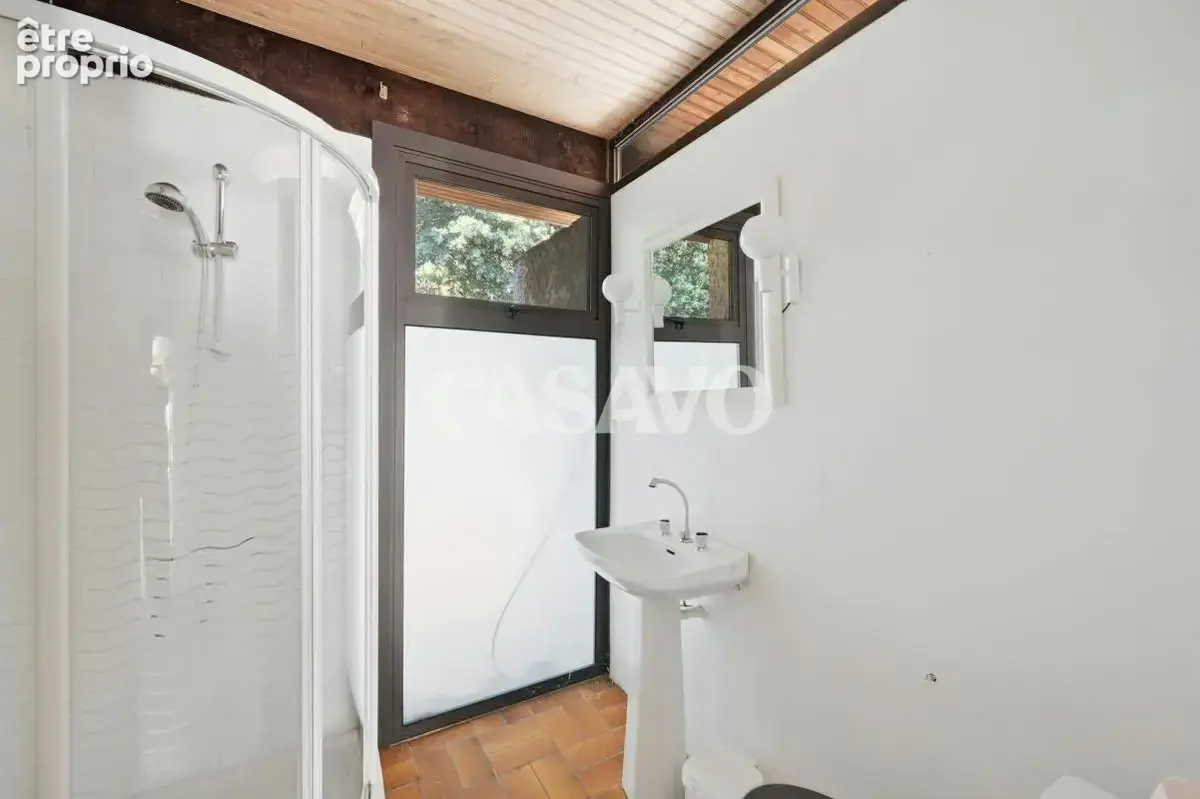 Vente Maison 5 pièces de 192m² - 13100 Saint-Marc-Jaumegarde - photo 16