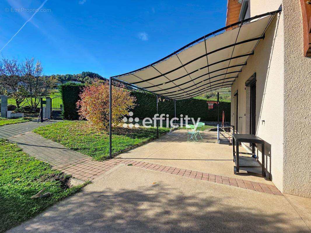 Maison à SAINT-ROMAIN-EN-JAREZ