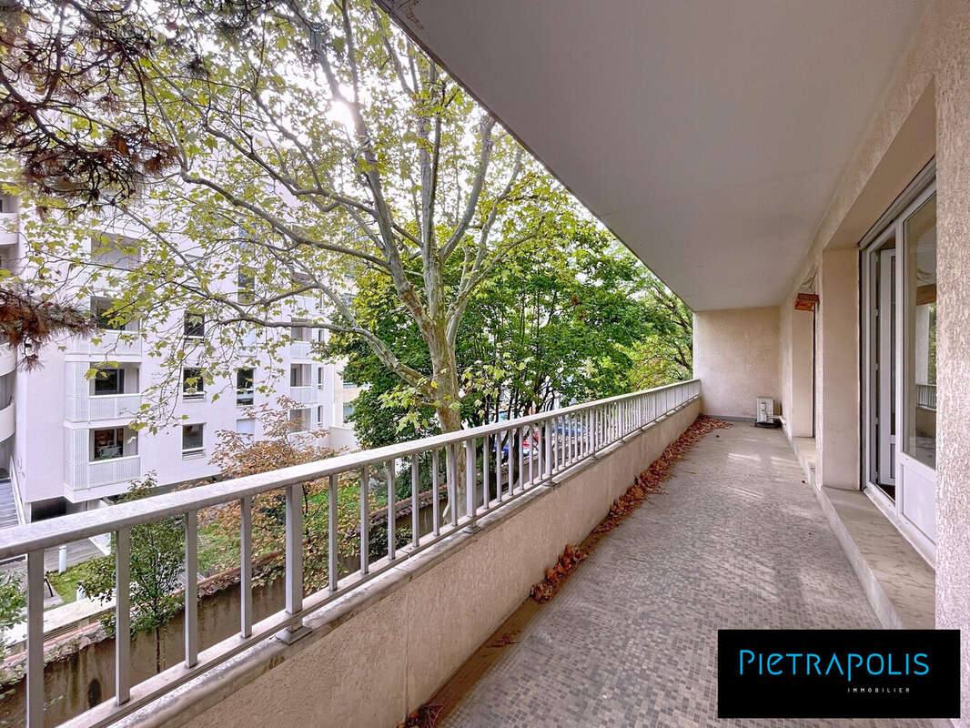 Appartement à LYON-8E