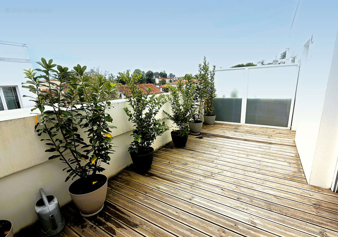 T3 avec terrasse et parking en étage élevé proche Mairie d'Anglet - photo 3