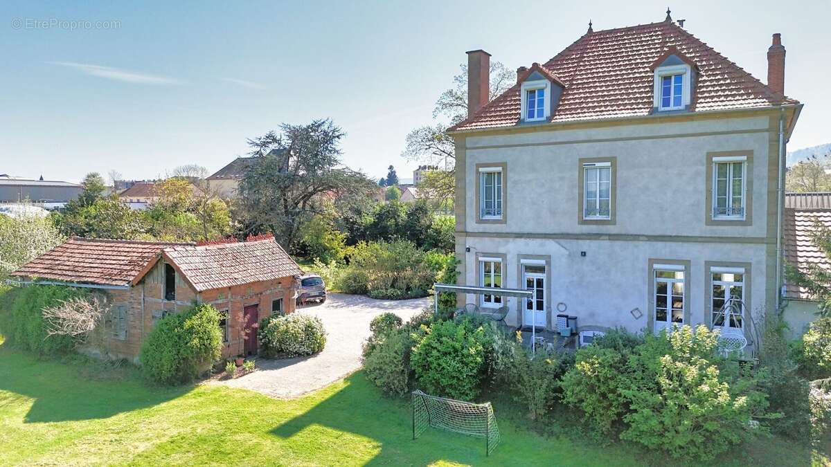 Maison à AUTUN