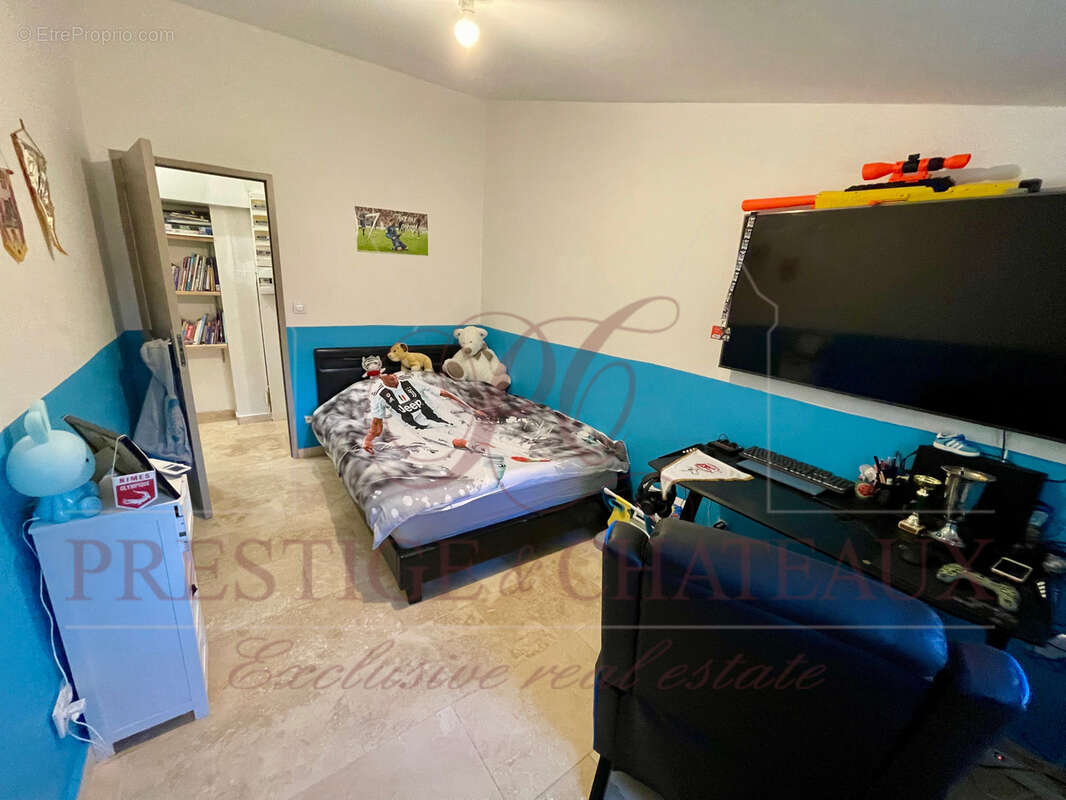 Maison à SUZE-LA-ROUSSE